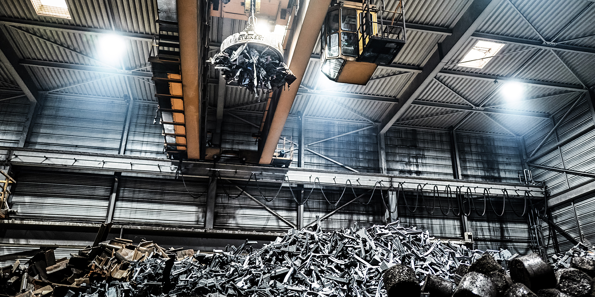 Breyden develops its products in an environmentally friendly and recyclable manner and strives to minimize emissions, waste, wastewater and energy consumption in all manufacturing processes. 