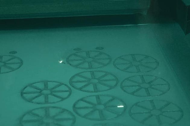 The fuel swirlers are printed on the EOS M 400-4 which runs 24/7. It produces 20 parts in a span of three days.