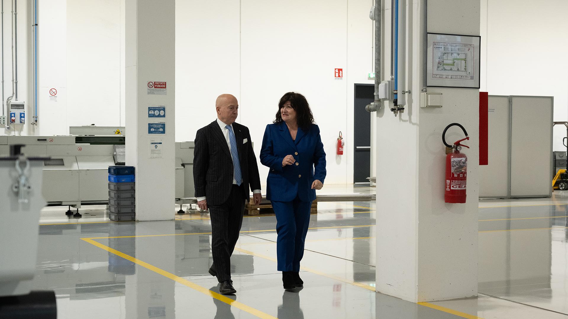 Mr. Stefano Poggipolini is the CEO, and Mrs. Rosanna Masi is the CEO and CFO.