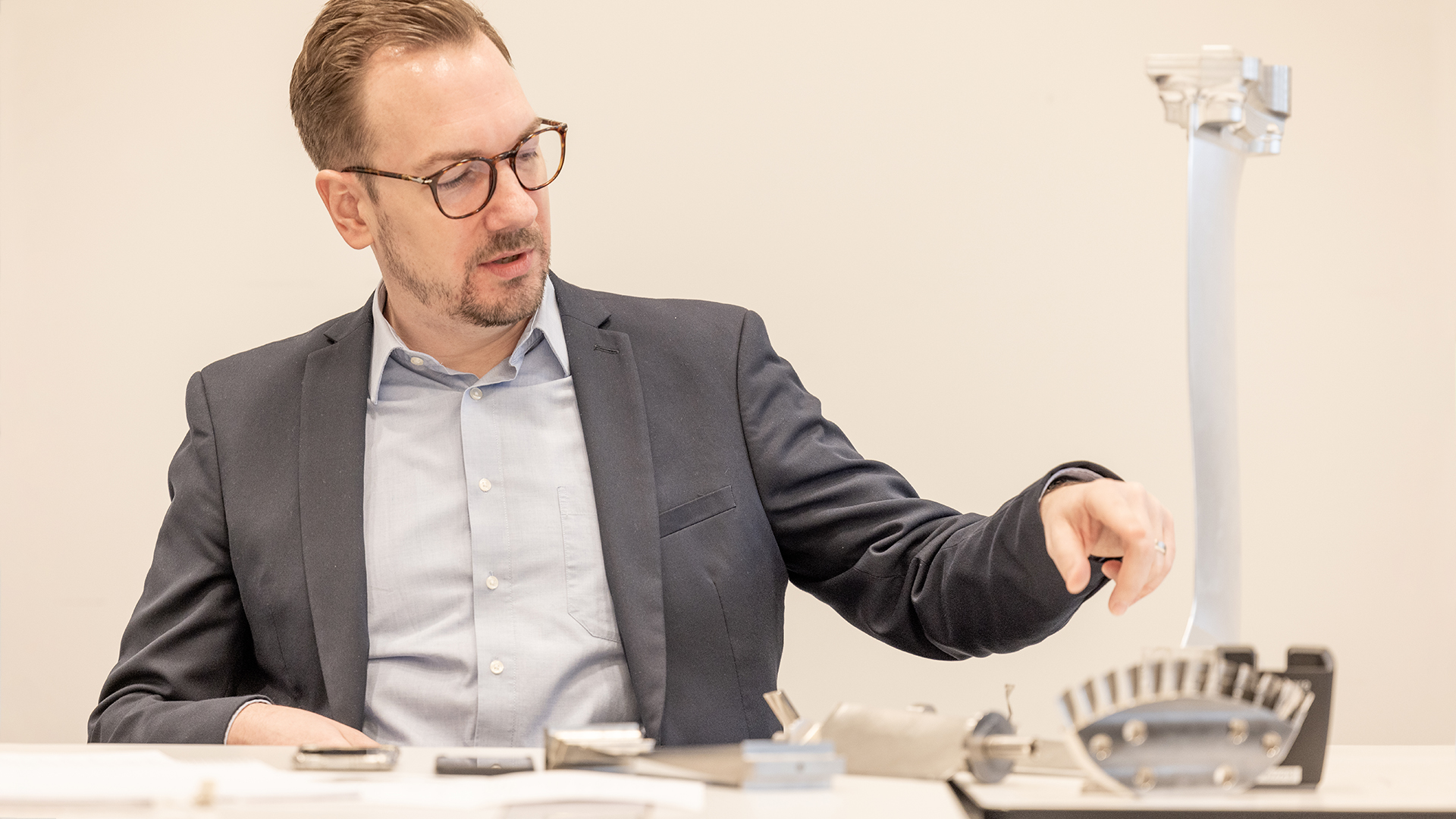 Roland Ziltener discusses the machining of engine blades, blisks and casings. 