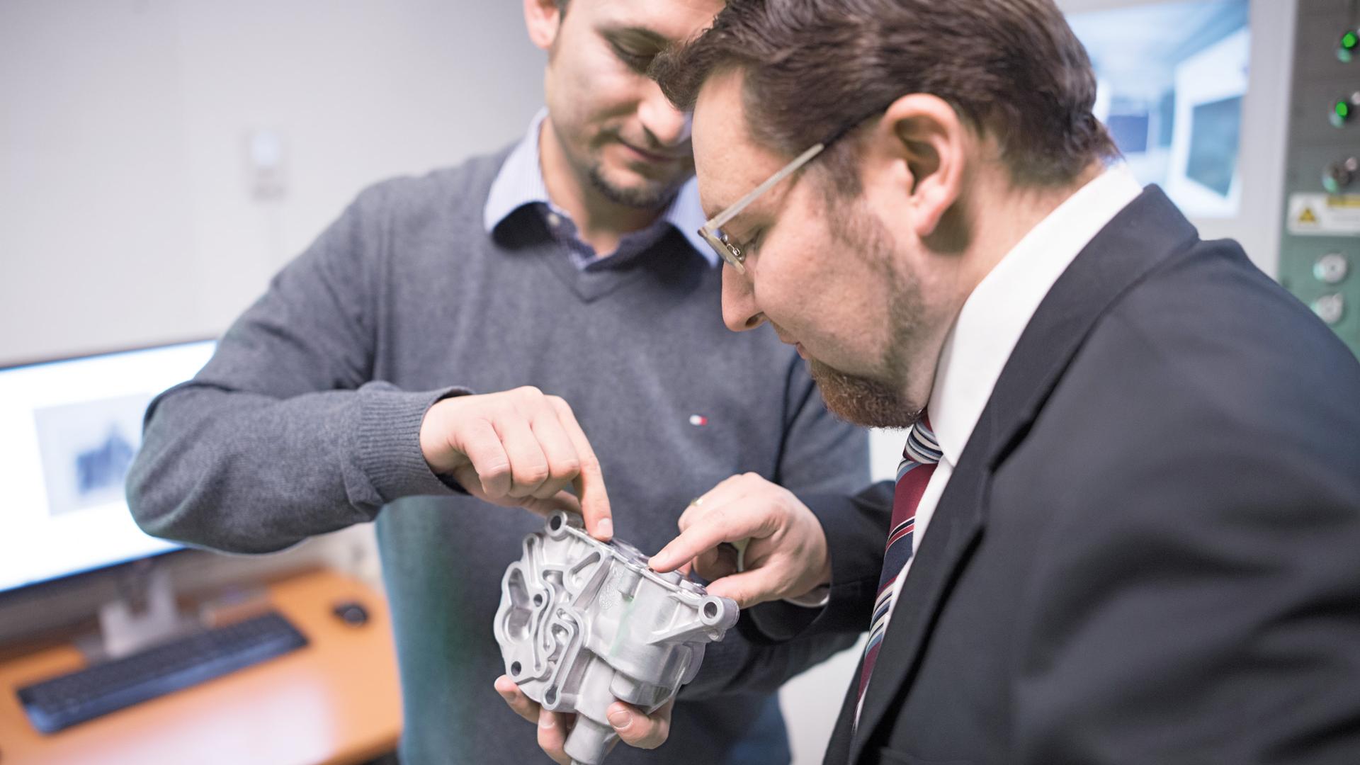 Rene Klaffenböck, Head of the Lab Team and Environmental Officer at the TCG UNITECH Group, and David Demmelmair, Head of Quality Management (from left to right)