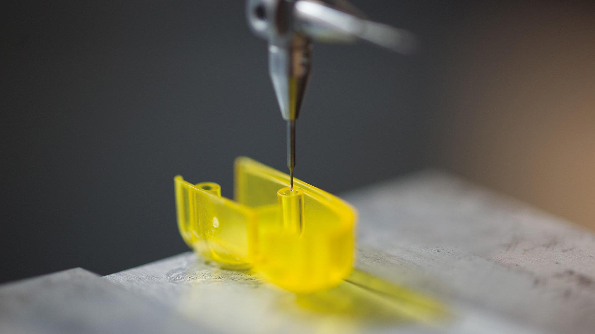 Tiny stylus tip diameters for filigree structures