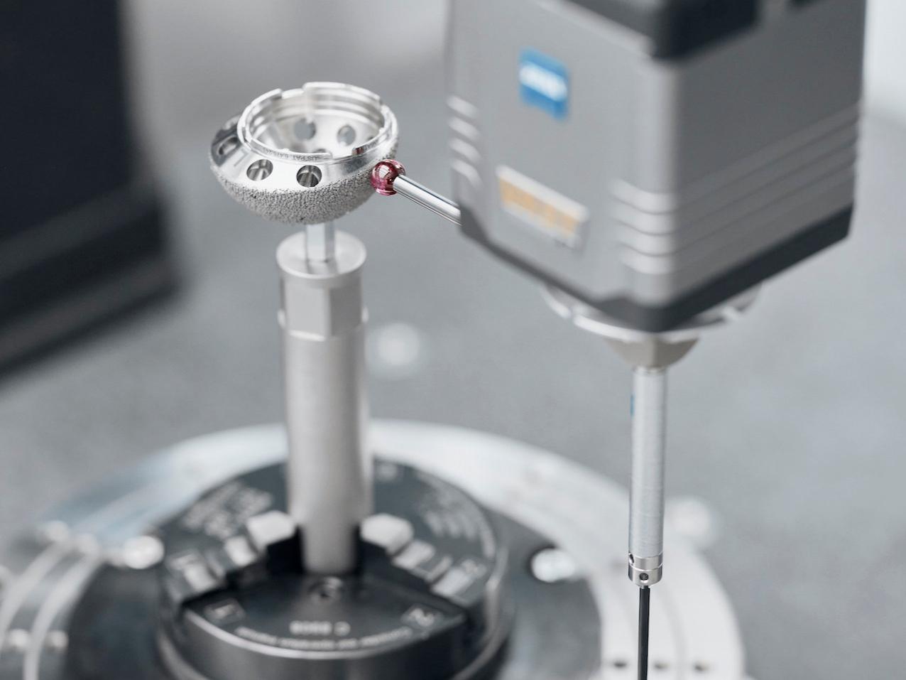 Active control of the probing force
