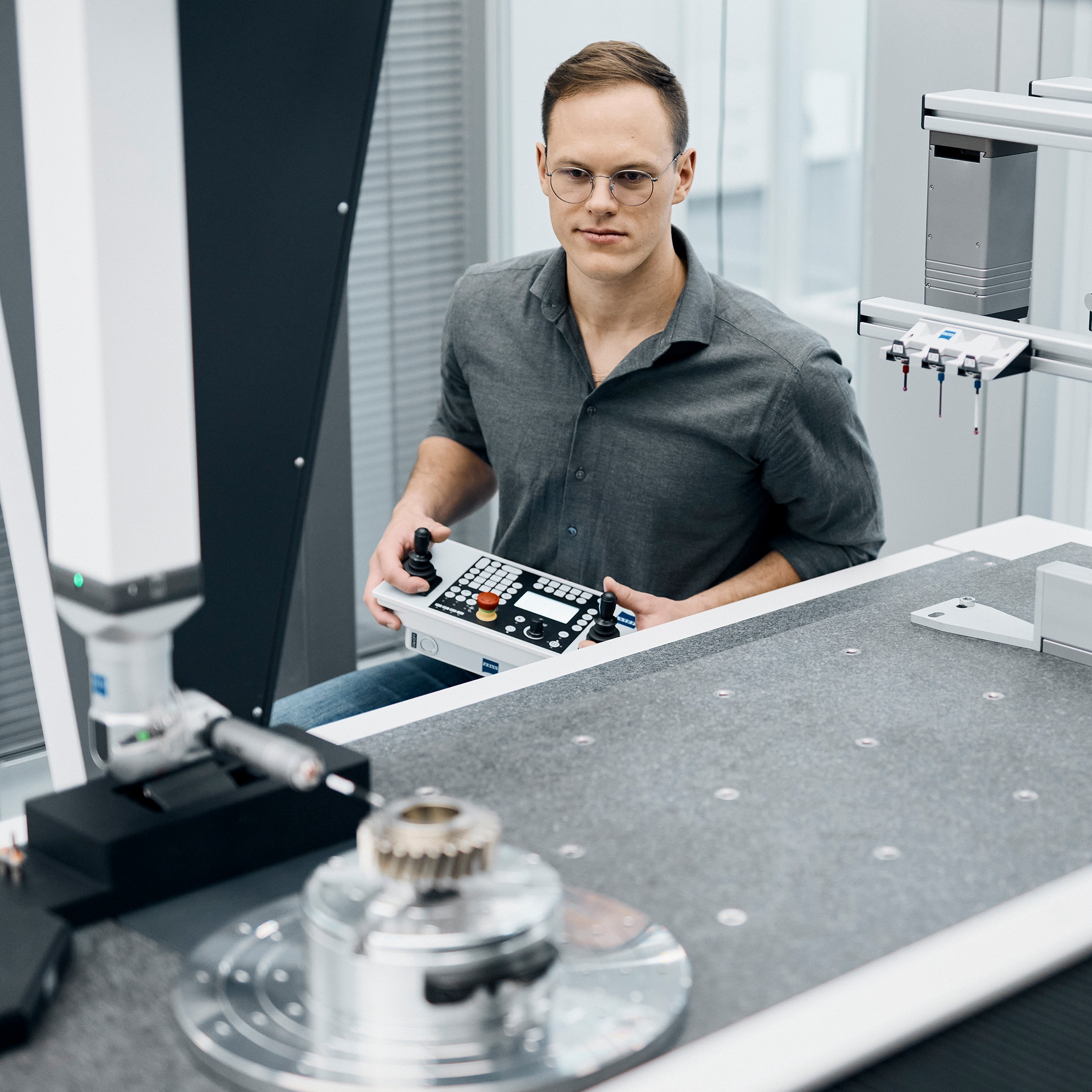 Speed and optional ZEISS VAST Rotary Table Axis