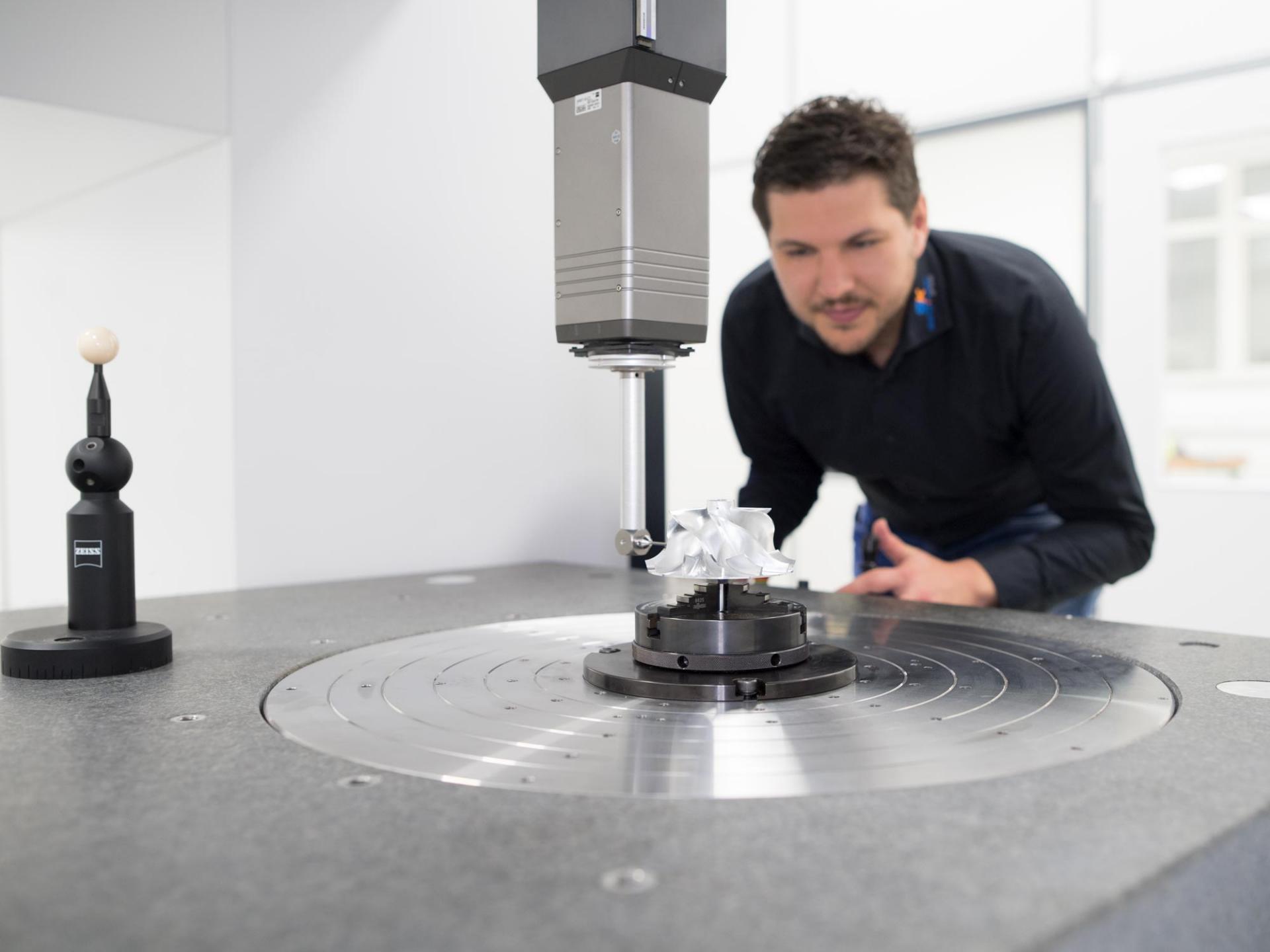 Precise measurements with ZEISS XENOS