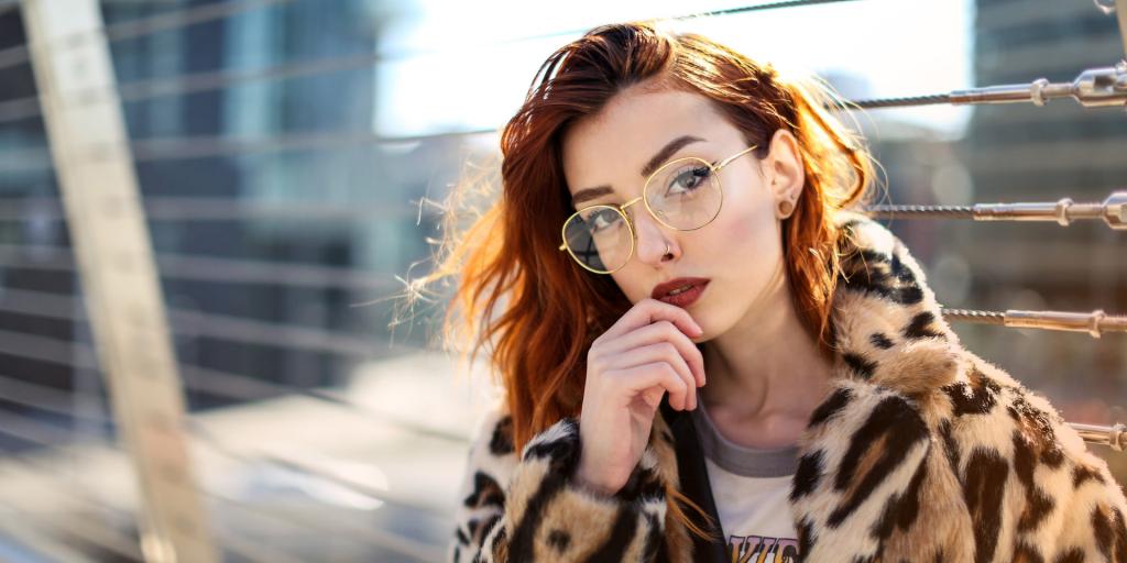 Mini style guide with a huge perspective spectacles and fashion an unbeatable team